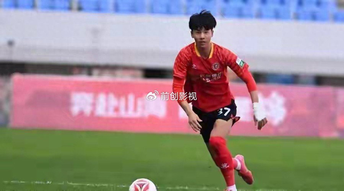 18岁中国小将张家鸣塞尔维