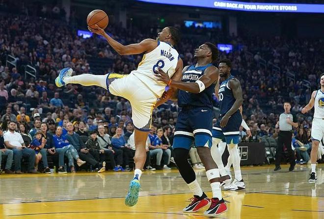 波尔津吉斯首发出战勇士惨败森林狼结束三连败