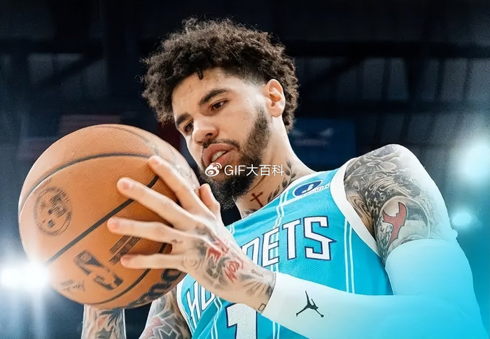 布朗35分率队逆转黄蜂 凯尔特人豪取四连胜